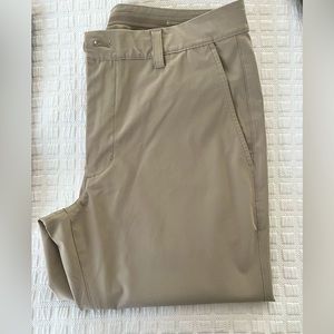 Men’s Vineyard Vines golf pant